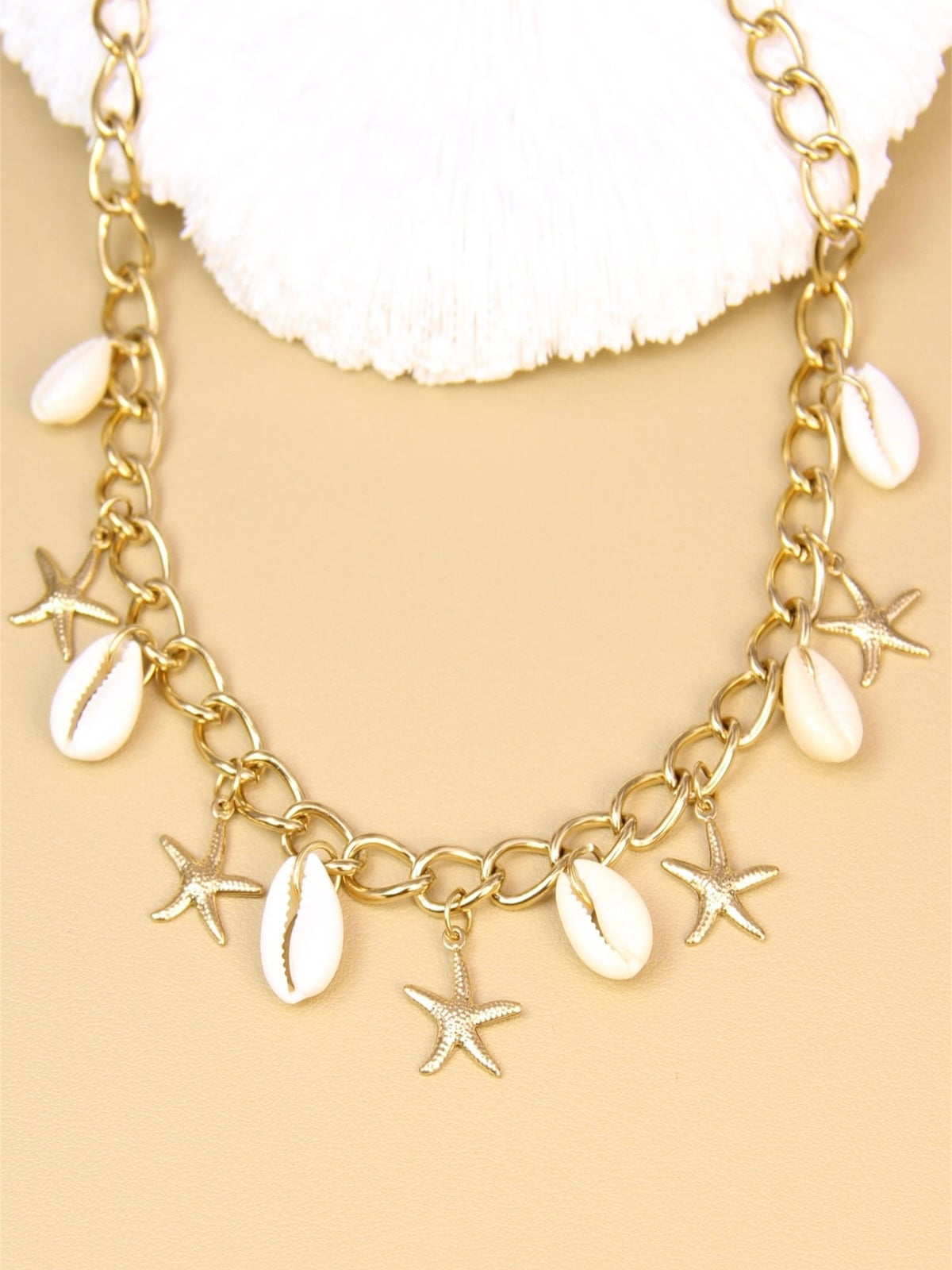 Collier Shelly