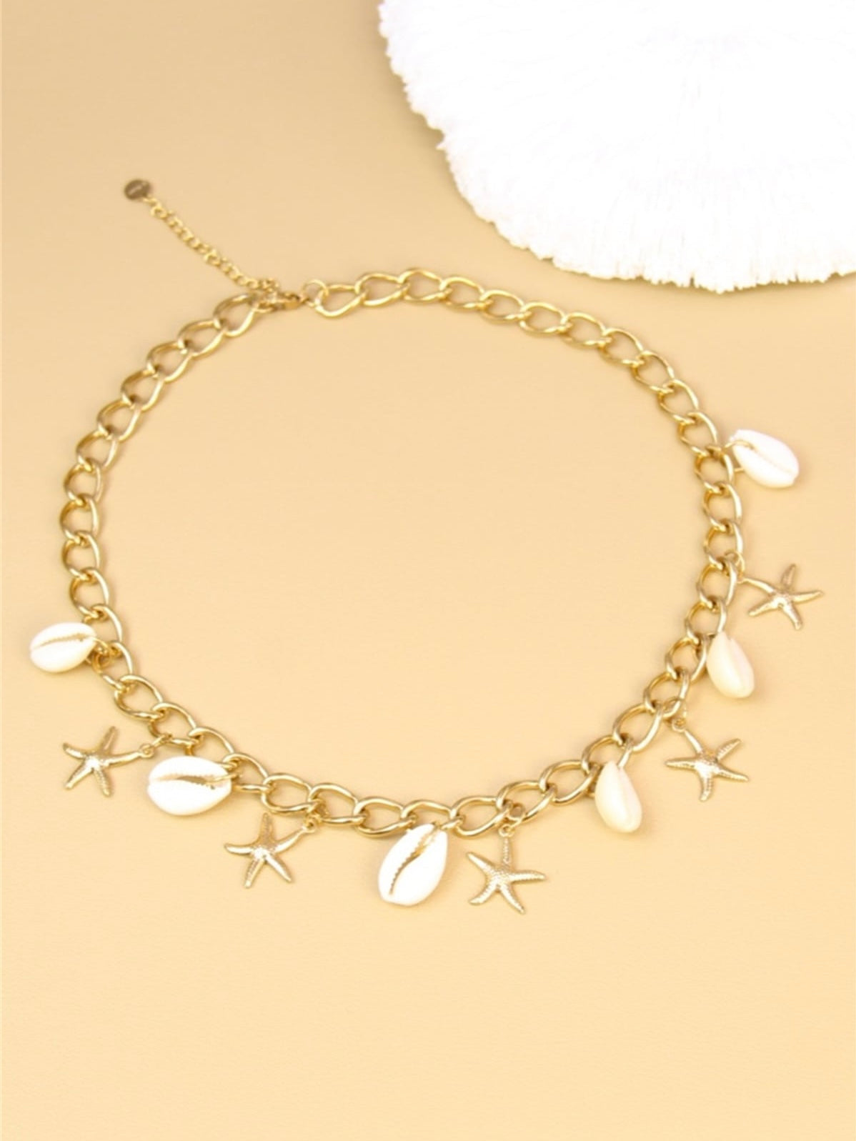 Collier Shelly